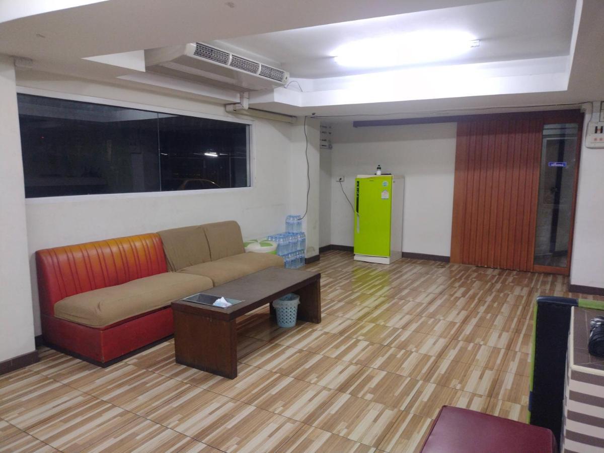 Friendly Hostel - Dmk Airport เฟรนด์ลี่ โฮสเทล ดอนเมือง Bangkok Ngoại thất bức ảnh